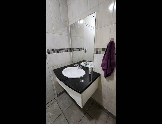 1 BEDROOM APARTMENT FOR SALE IN RIETFONTEIN